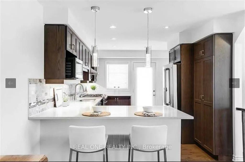 Photo 10 of Unit 48, 22 Spring Creek Drive, Hamilton, Waterdown — HOMEH
