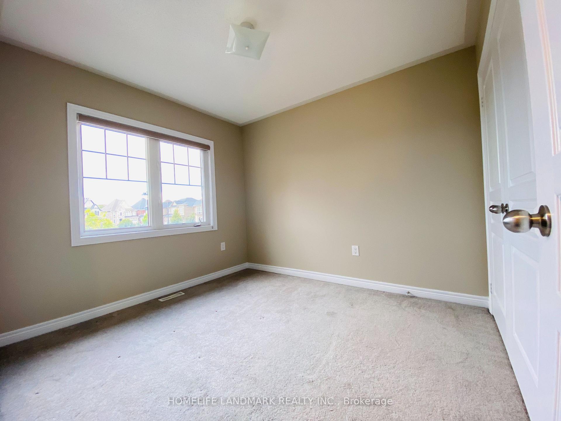 Photo 15 of 29 Gower Drive N, Aurora, Rural Aurora — HOMEH