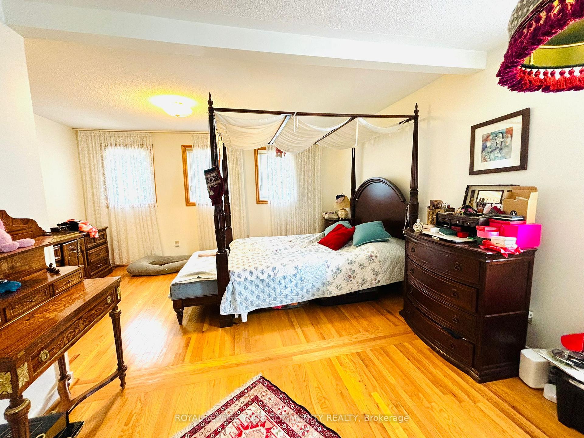 Photo 17 of 47 Normark Drive, Markham, Royal Orchard — HOMEH