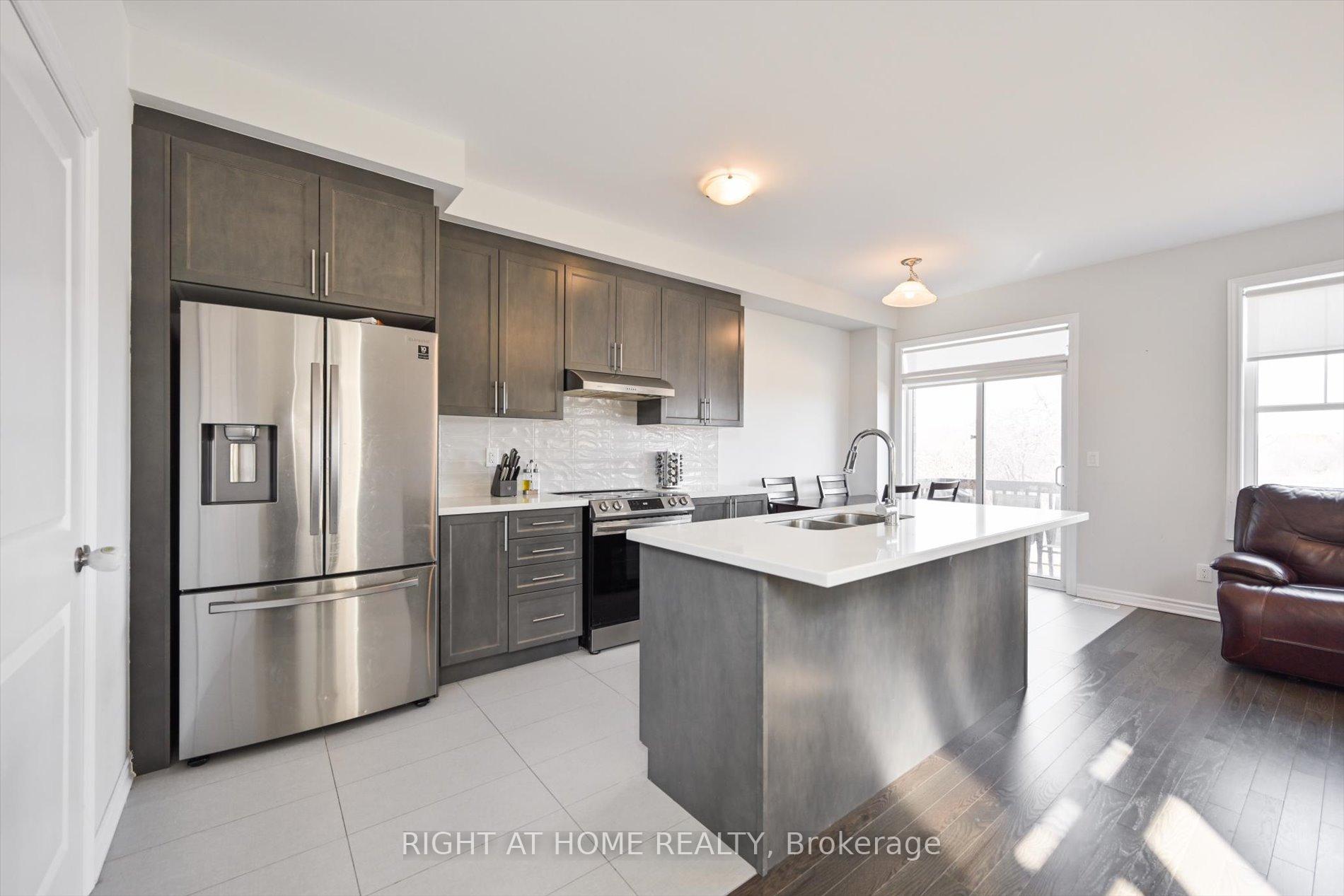 Photo 13 of 78 Sutcliffe Drive, Whitby, Rolling Acres — HOMEH