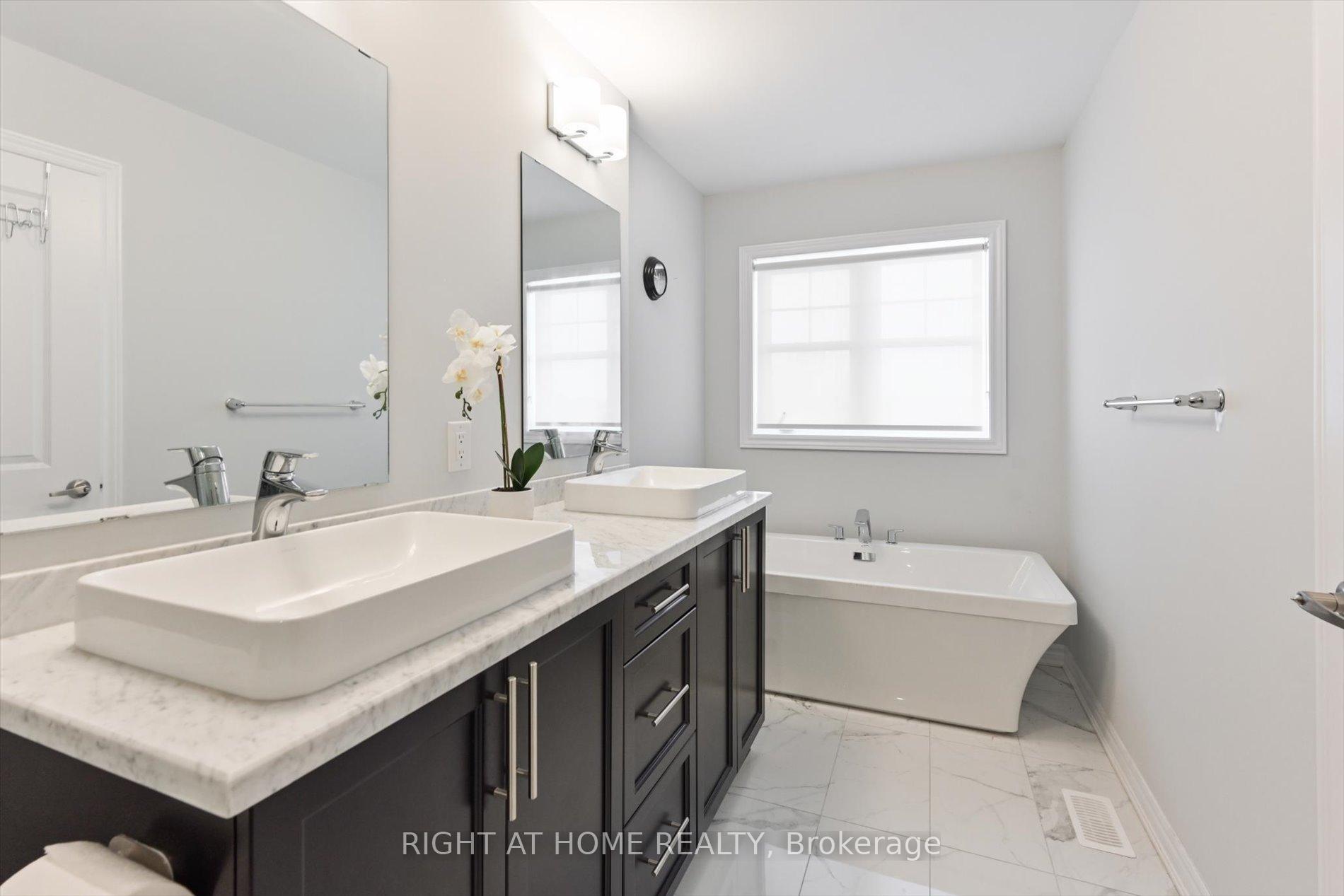 Photo 17 of 78 Sutcliffe Drive, Whitby, Rolling Acres — HOMEH