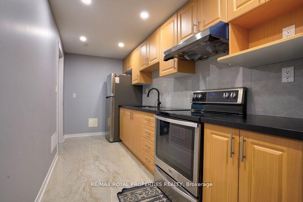 Photo 5 of Unit BSMT, 33 Ralph Chalmers Avenue, Markham, Wismer — HOMEH