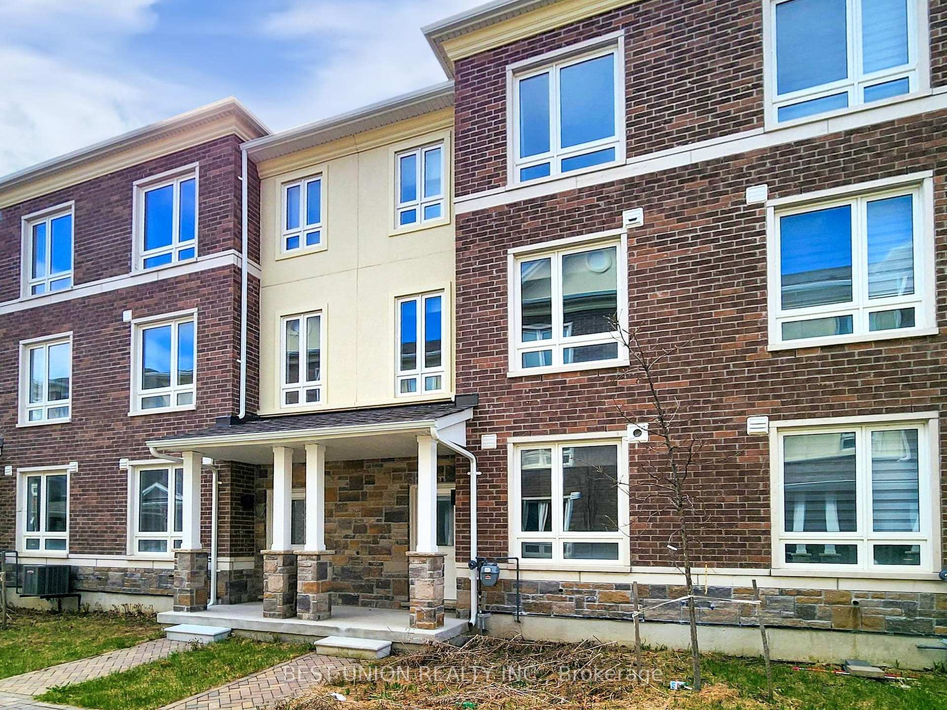 Photo 11 of 71 Imperial College Lane, Markham, Wismer — HOMEH