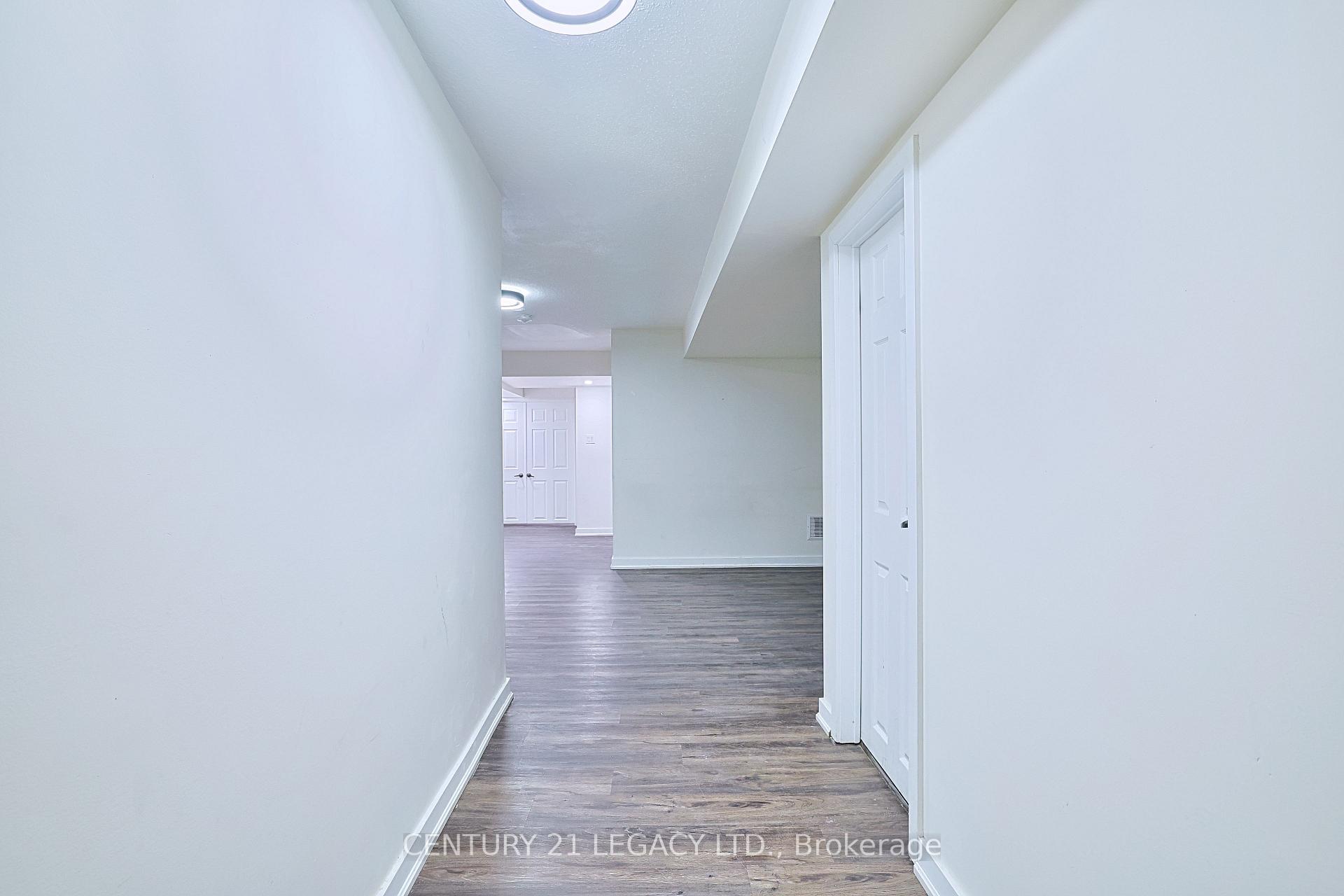 Photo 4 of 37 Abercrombie Crescent, Brampton, Brampton West — HOMEH