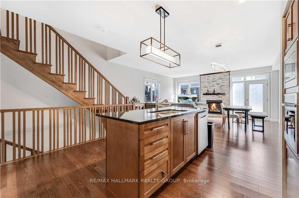Photo 5 of 80 Michael Stoqua Street, Ottawa, CFB Rockcliffe and Area — HOMEH
