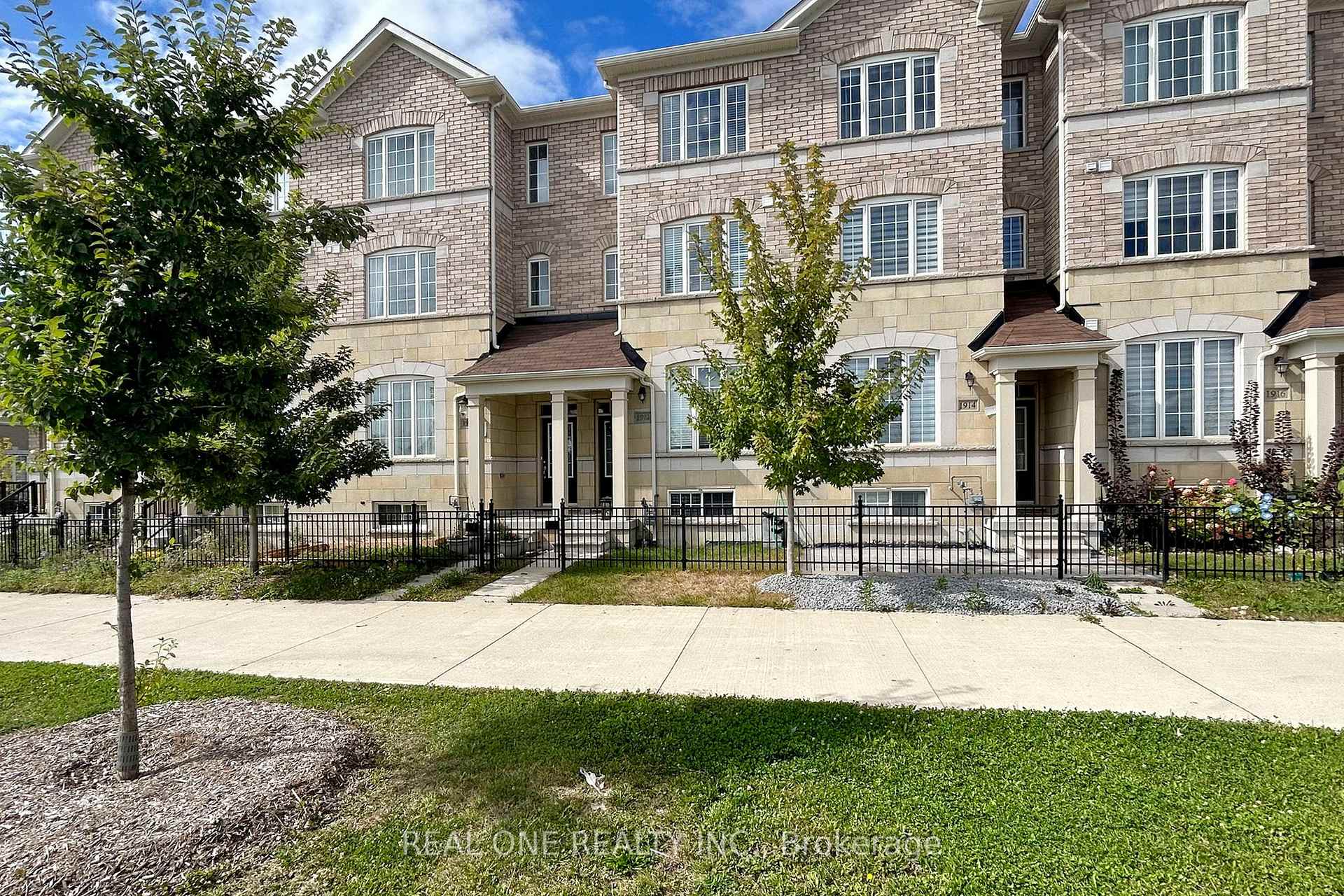 Photo 1 of 1912 Donald Cousens Parkway, Markham, Cornell — HOMEH