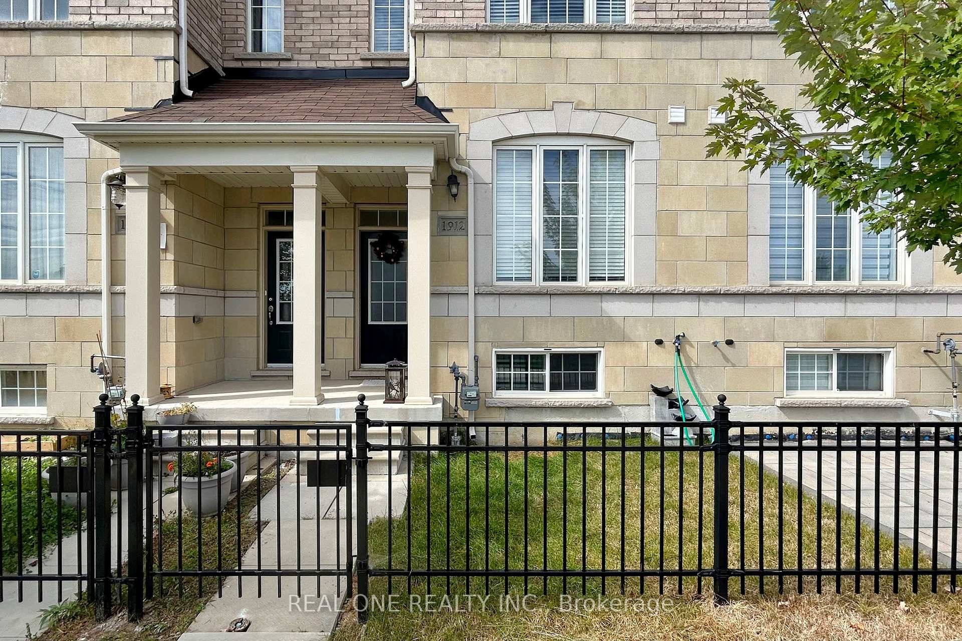 Photo 3 of 1912 Donald Cousens Parkway, Markham, Cornell — HOMEH