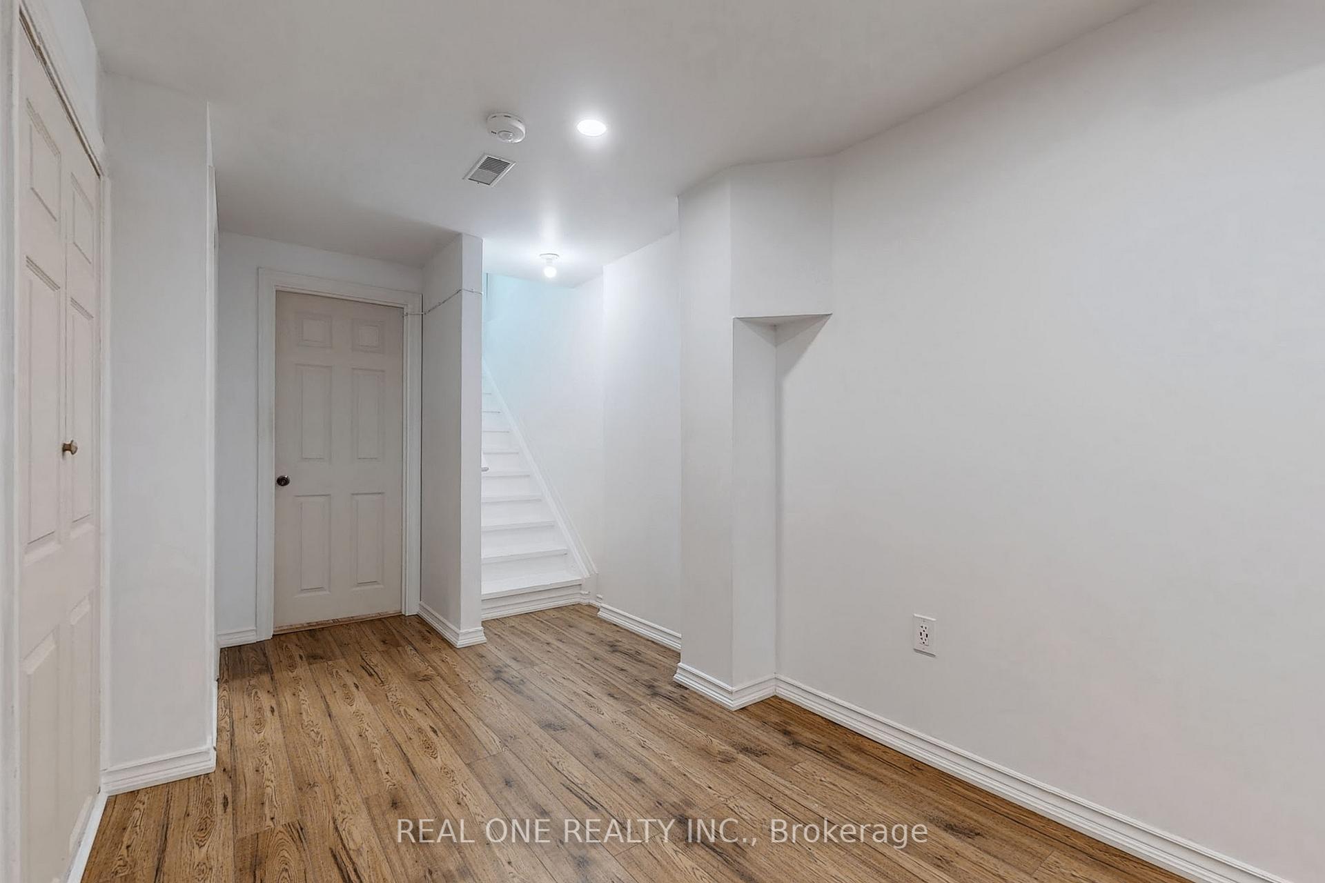 Photo 30 of 1912 Donald Cousens Parkway, Markham, Cornell — HOMEH