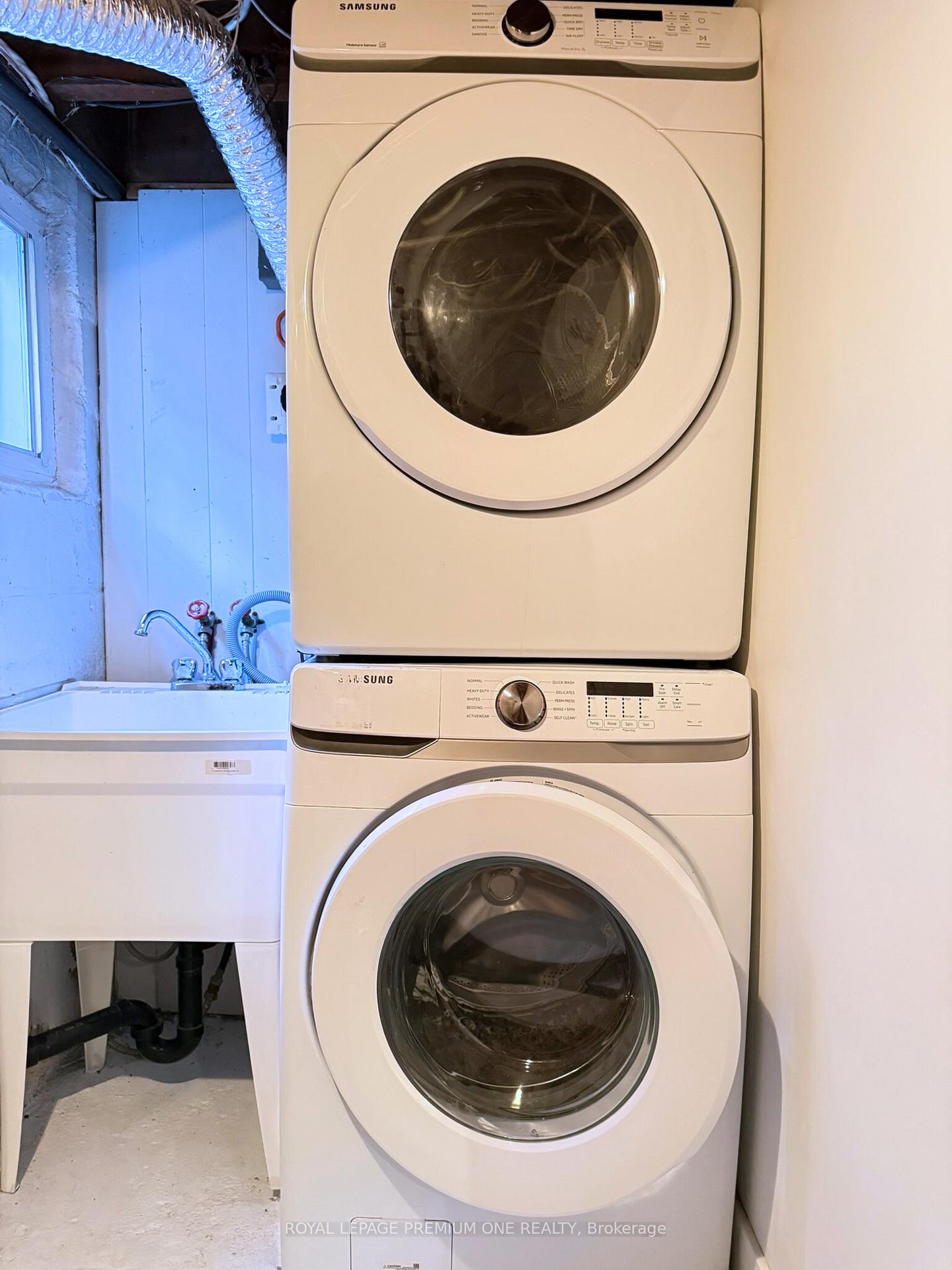 Photo 8 of 32 Rothsay Street, Etobicoke, Stonegate-Queensway — HOMEH