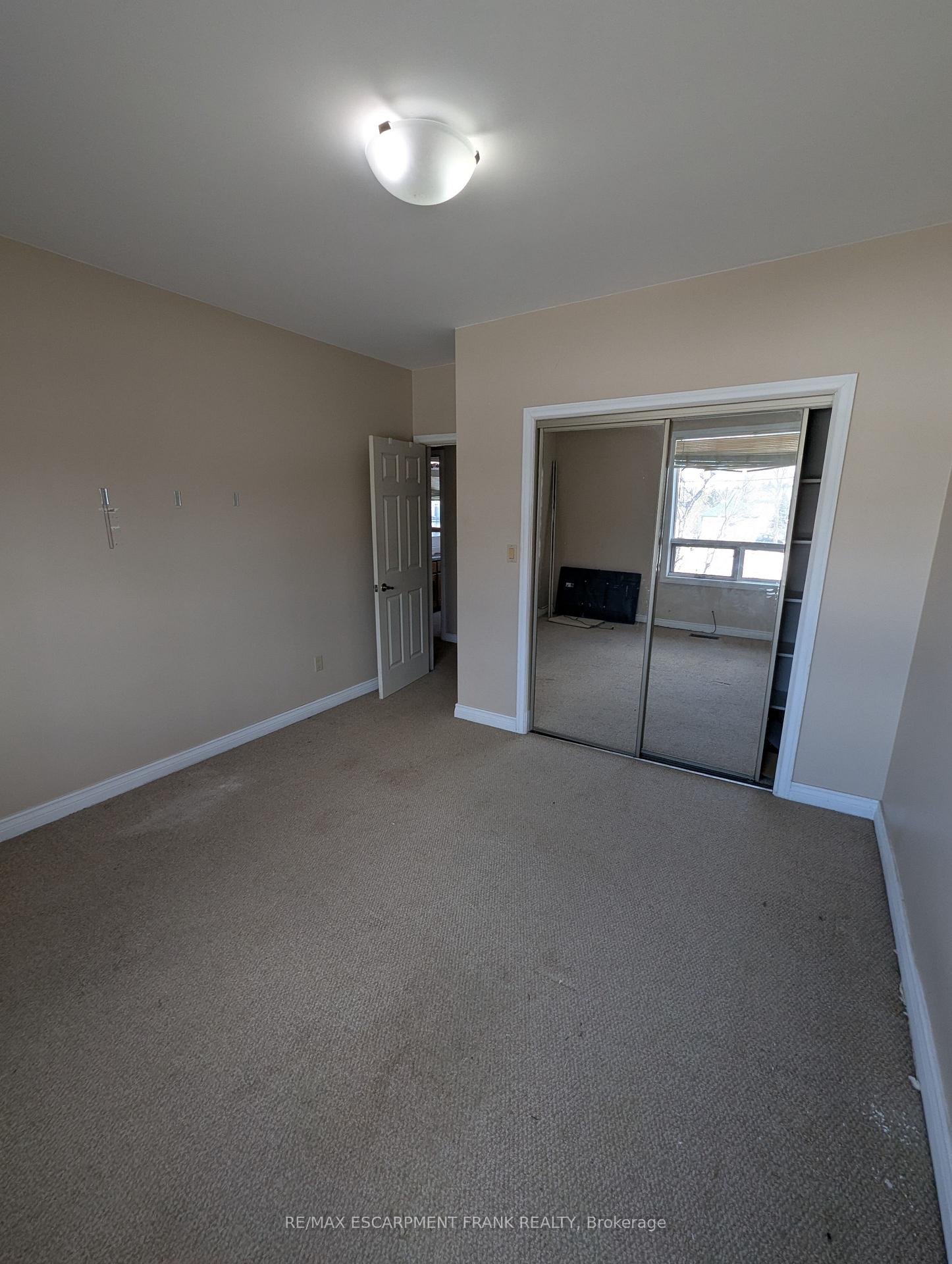 Photo 5 of Unit 2, 1294 Highway 6, Hamilton, Rural Flamborough — HOMEH