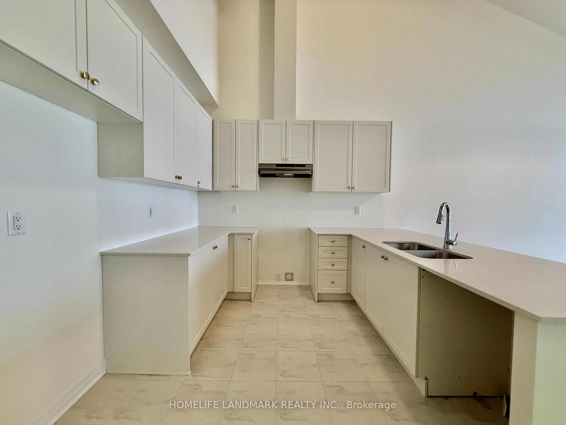 Photo 3 of 545 Hudson Crescent, Midland — HOMEH