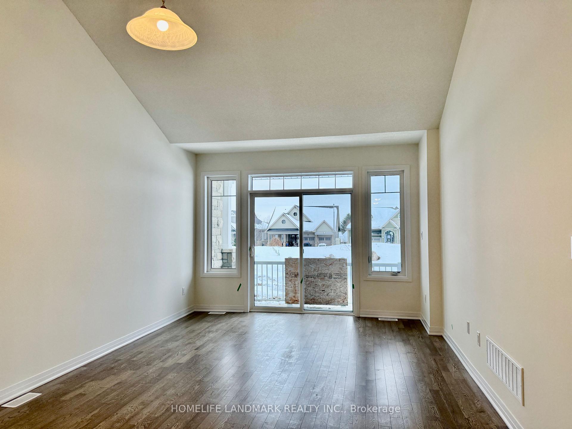 Photo 8 of 545 Hudson Crescent, Midland — HOMEH