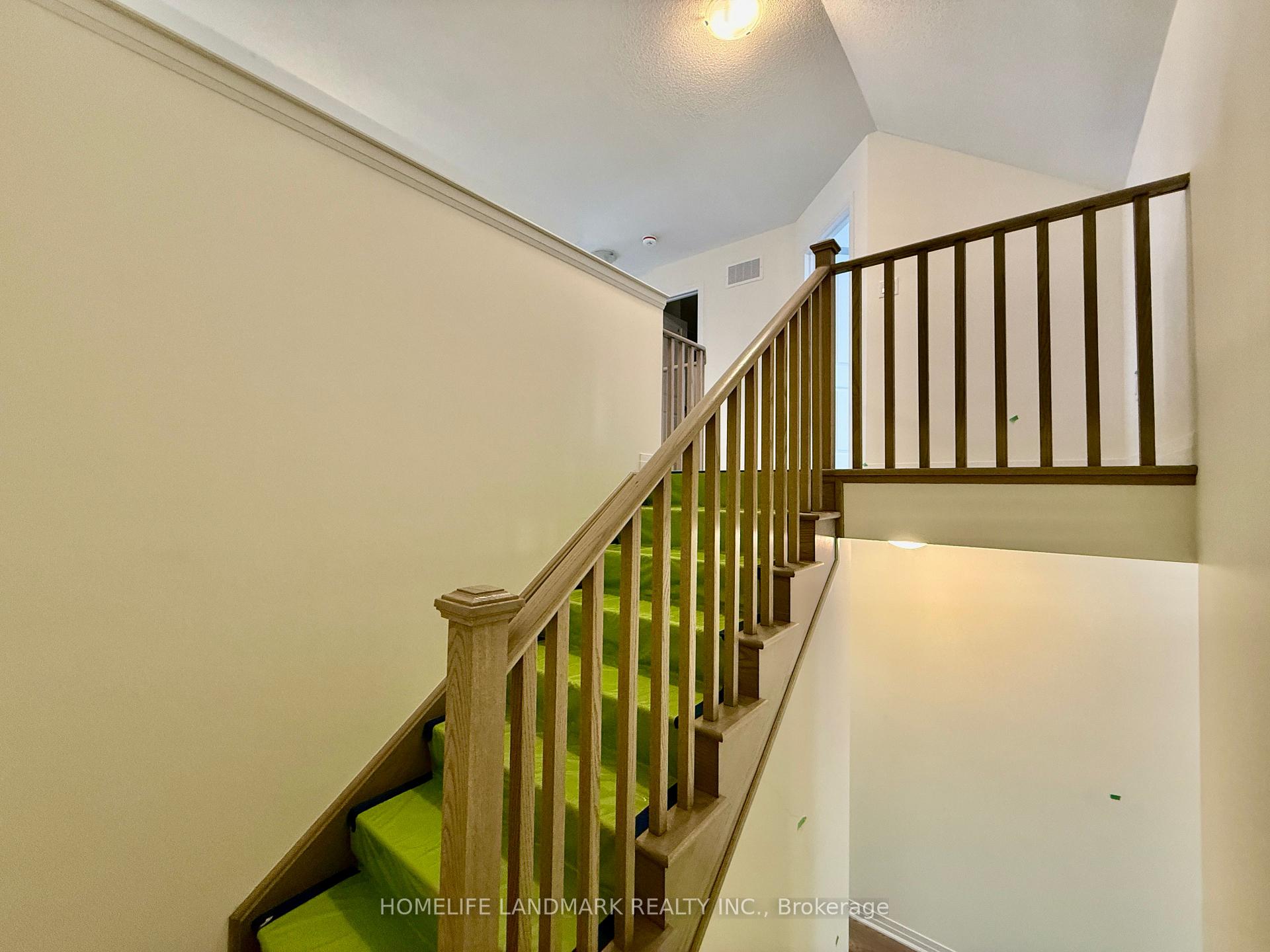 Photo 17 of 545 Hudson Crescent, Midland — HOMEH