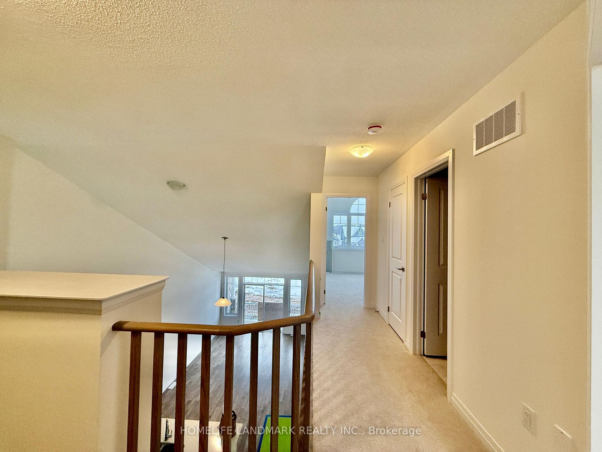 Photo 11 of 545 Hudson Crescent, Midland — HOMEH