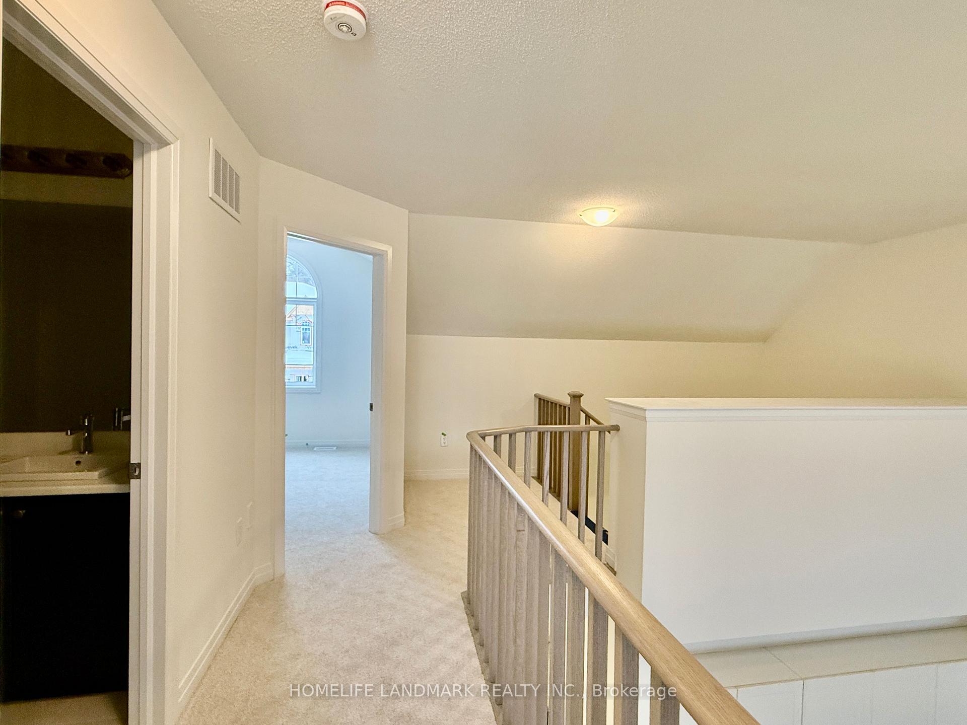 Photo 18 of 545 Hudson Crescent, Midland — HOMEH