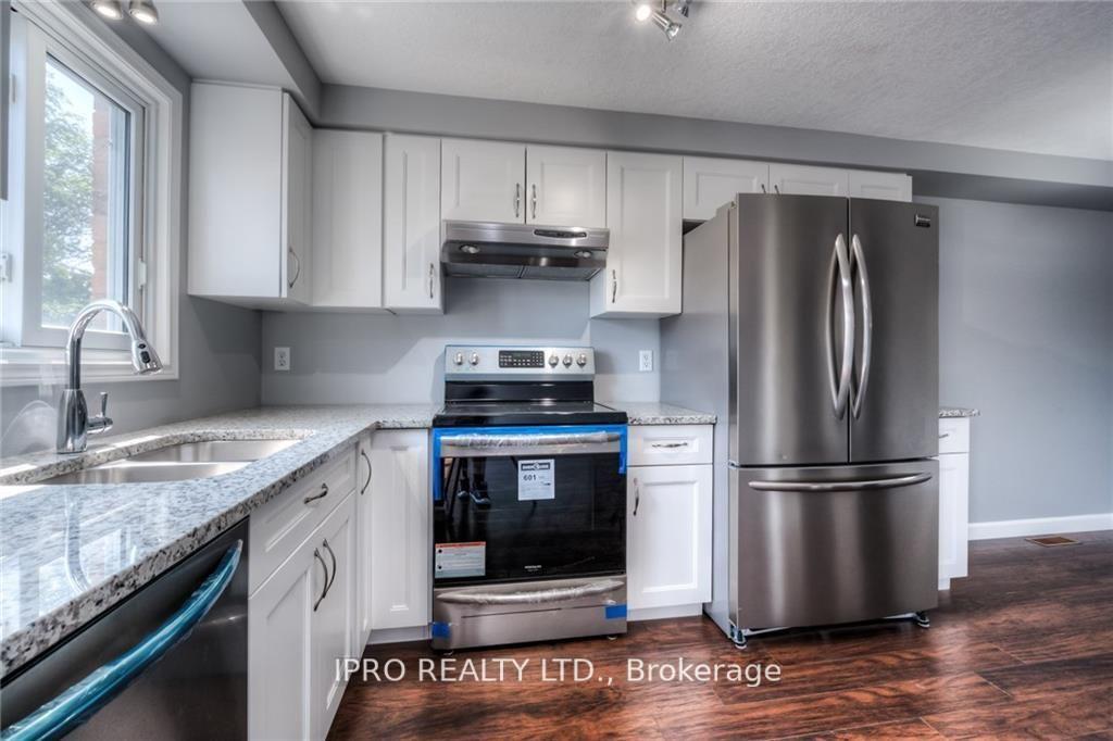 Photo 8 of 298 Activa Avenue, Kitchener, Larentian West — HOMEH