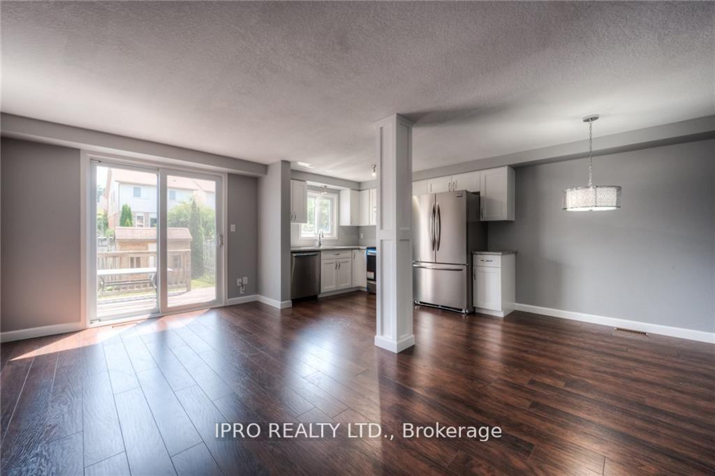 Photo 10 of 298 Activa Avenue, Kitchener, Larentian West — HOMEH