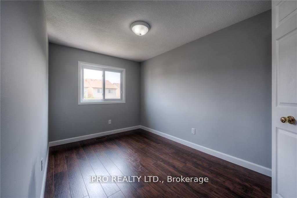 Photo 13 of 298 Activa Avenue, Kitchener, Larentian West — HOMEH
