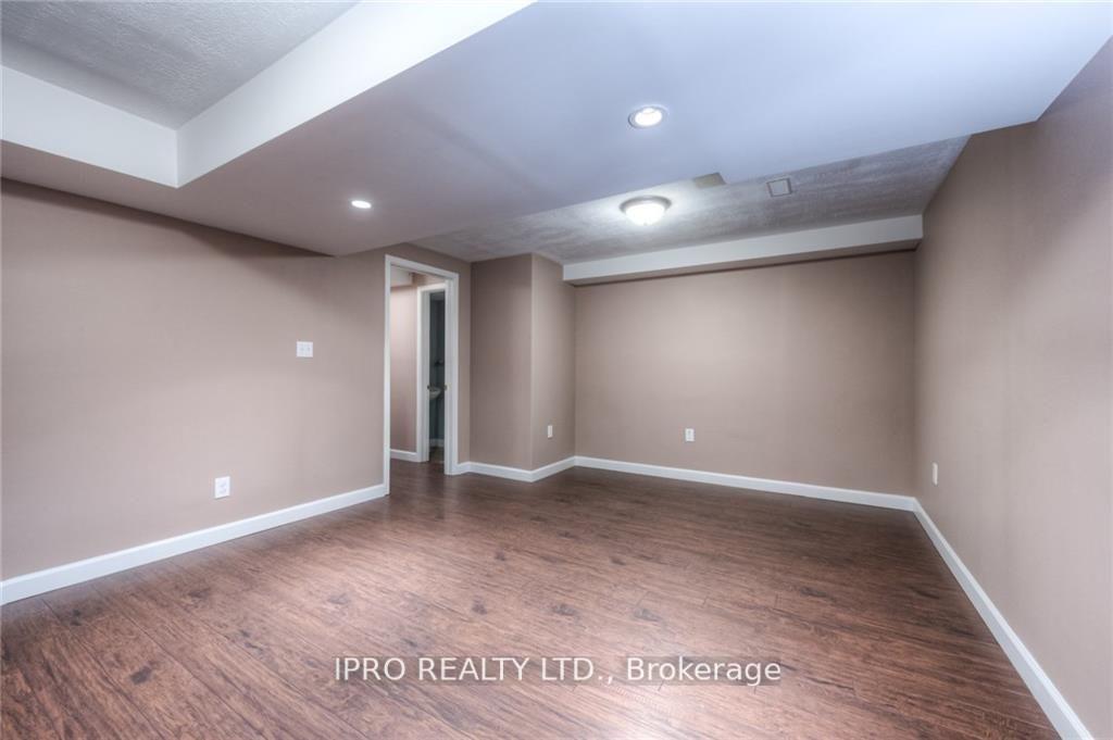 Photo 16 of 298 Activa Avenue, Kitchener, Larentian West — HOMEH