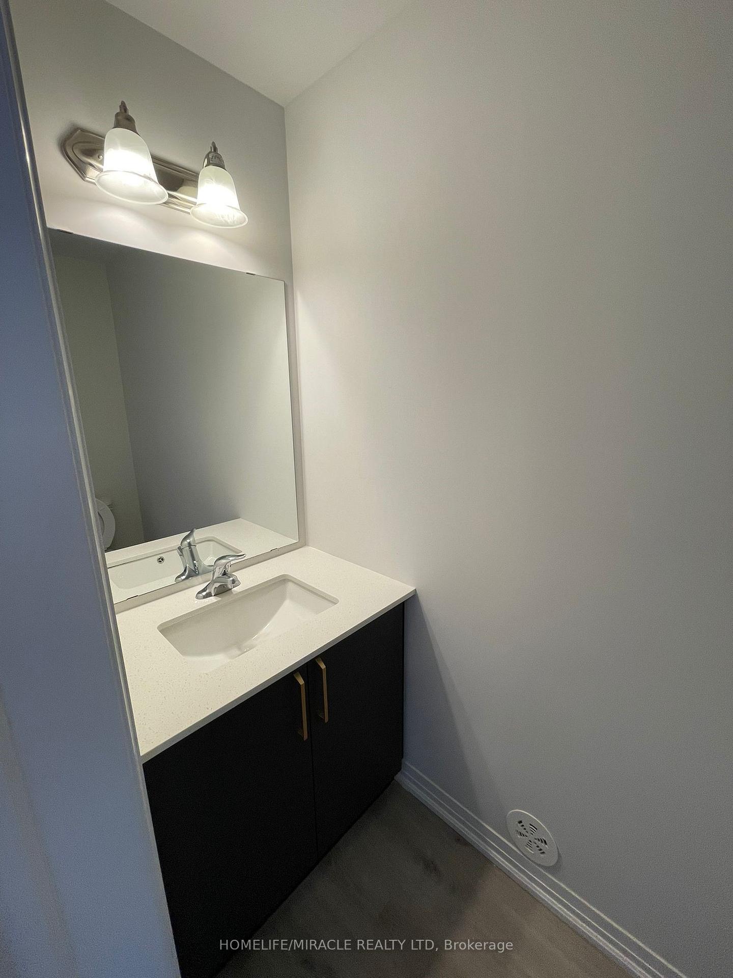 Photo 10 of Unit 130, 155 Equestrain Way, Cambridge, Blair Road — HOMEH