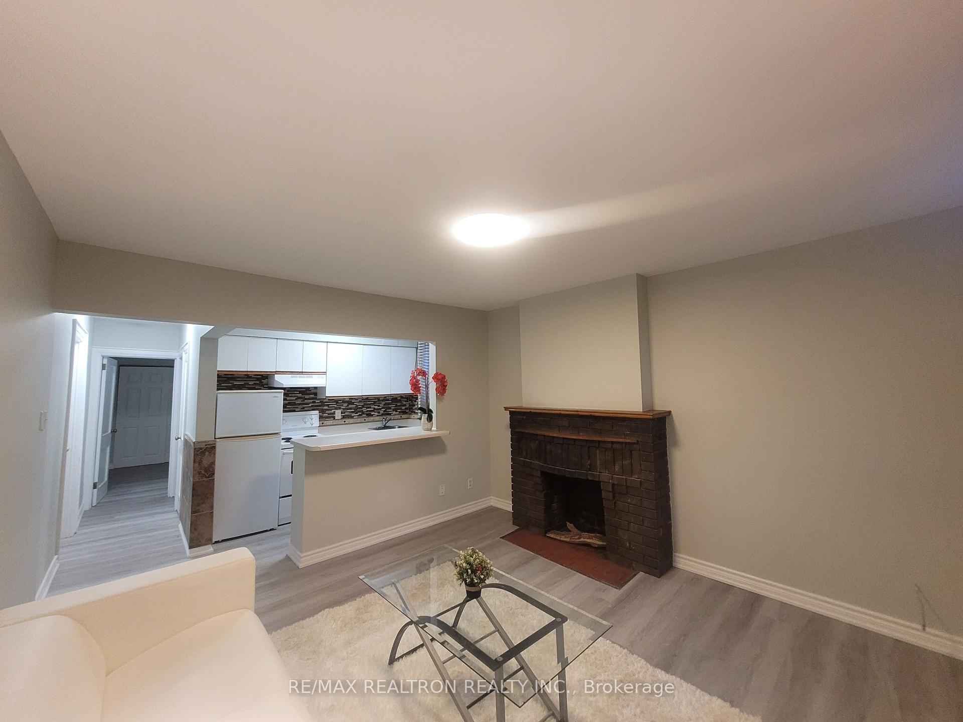 Photo 6 of Unit 9, 2477 Queen Street E, Toronto, The Beaches — HOMEH