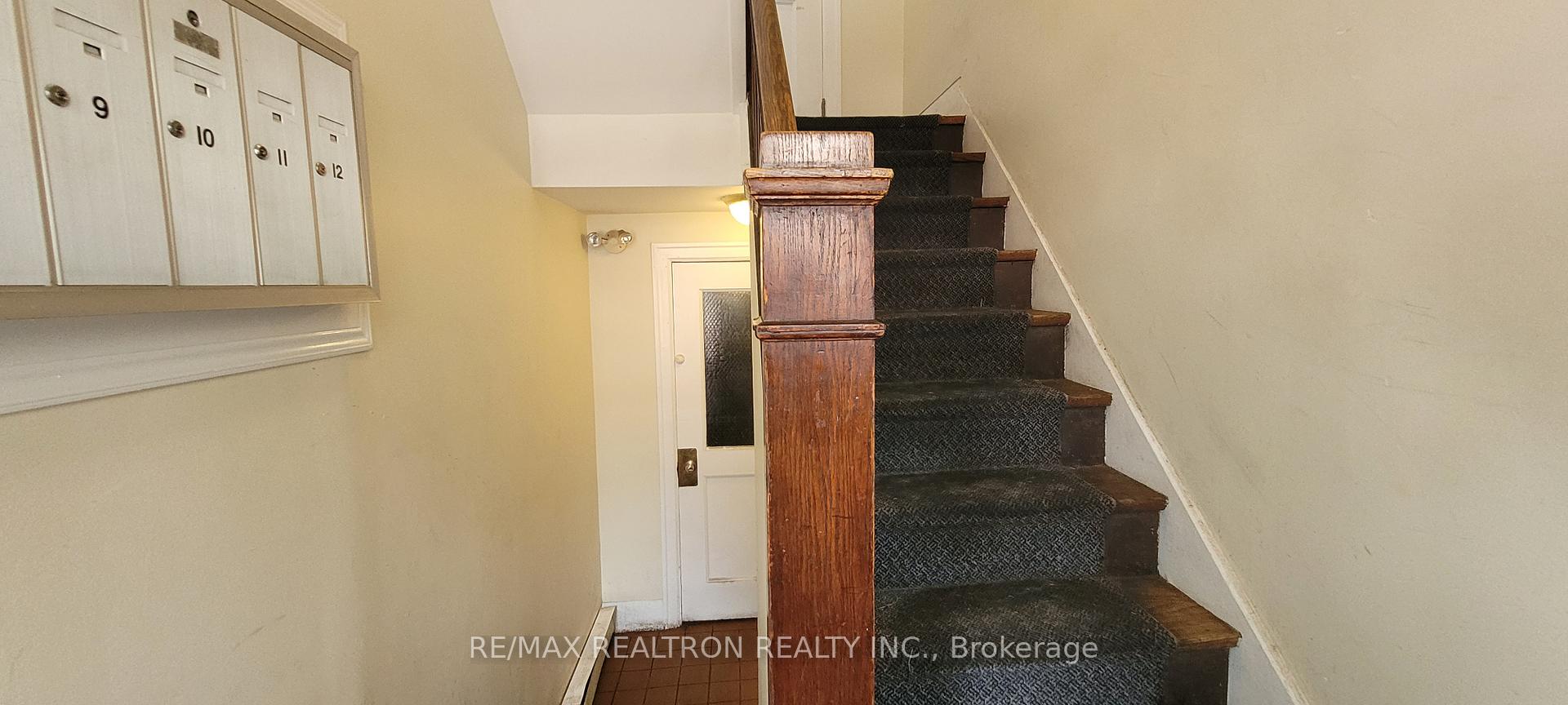 Photo 3 of Unit 9, 2477 Queen Street E, Toronto, The Beaches — HOMEH