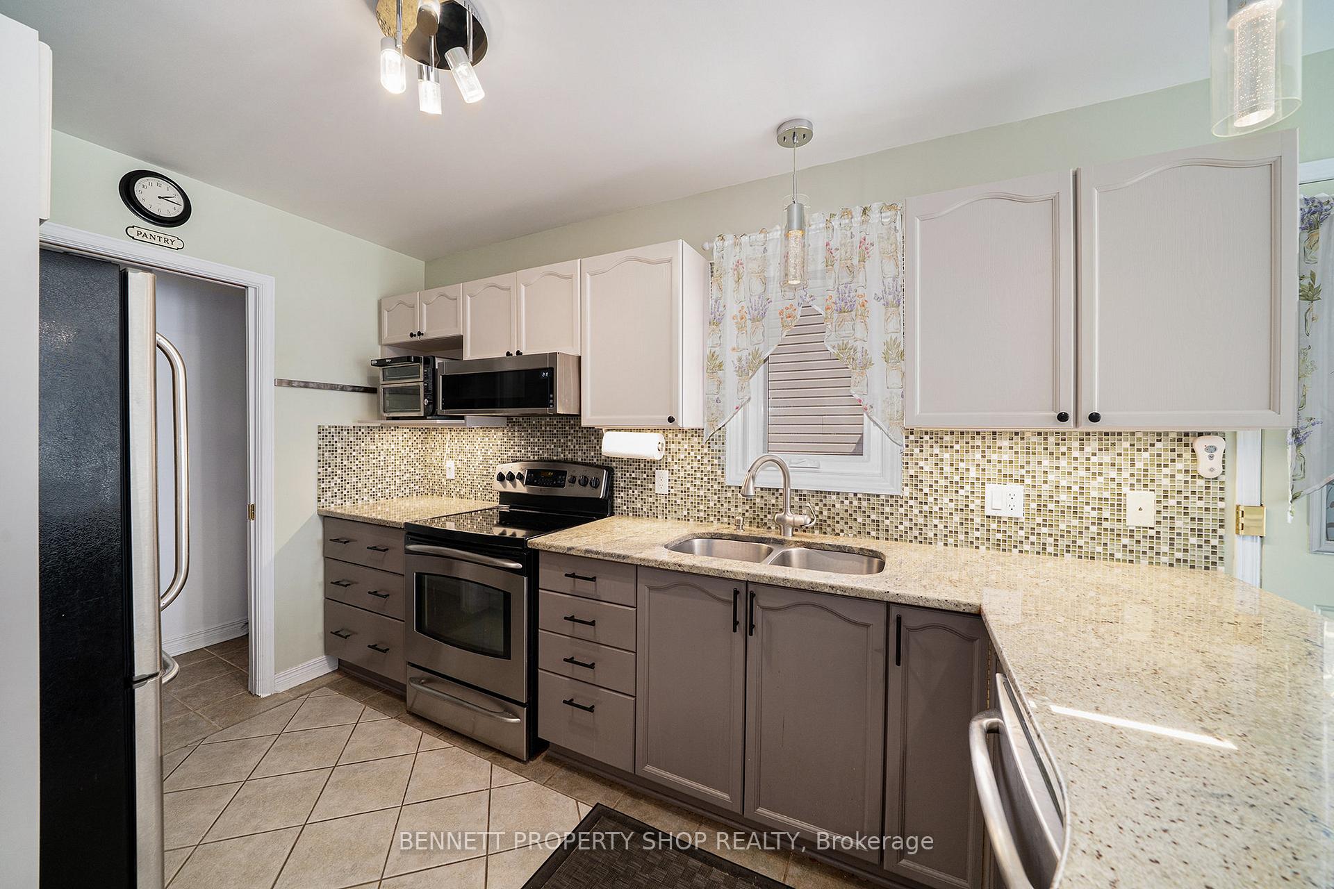 Photo 5 of 59 Queensbury Drive, Ottawa, Barrhaven - Longfields — HOMEH