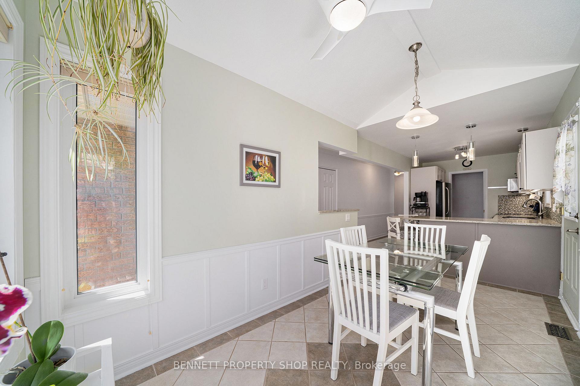 Photo 8 of 59 Queensbury Drive, Ottawa, Barrhaven - Longfields — HOMEH