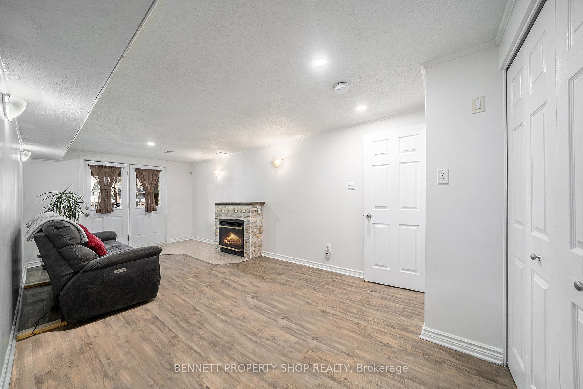 Photo 15 of 59 Queensbury Drive, Ottawa, Barrhaven - Longfields — HOMEH