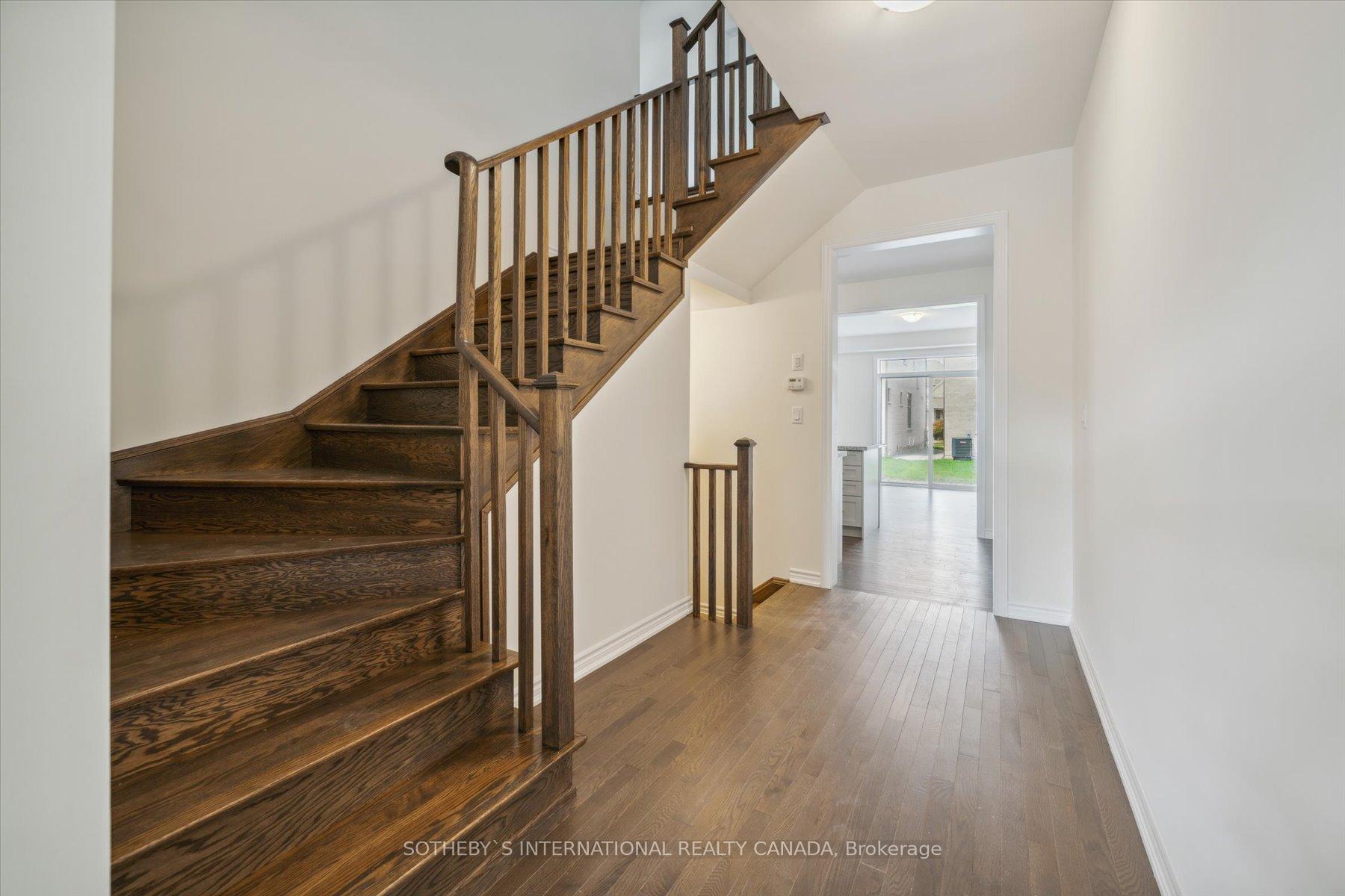 Photo 1 of 16 Fish Drive, Aurora, Bayview Northeast — HOMEH