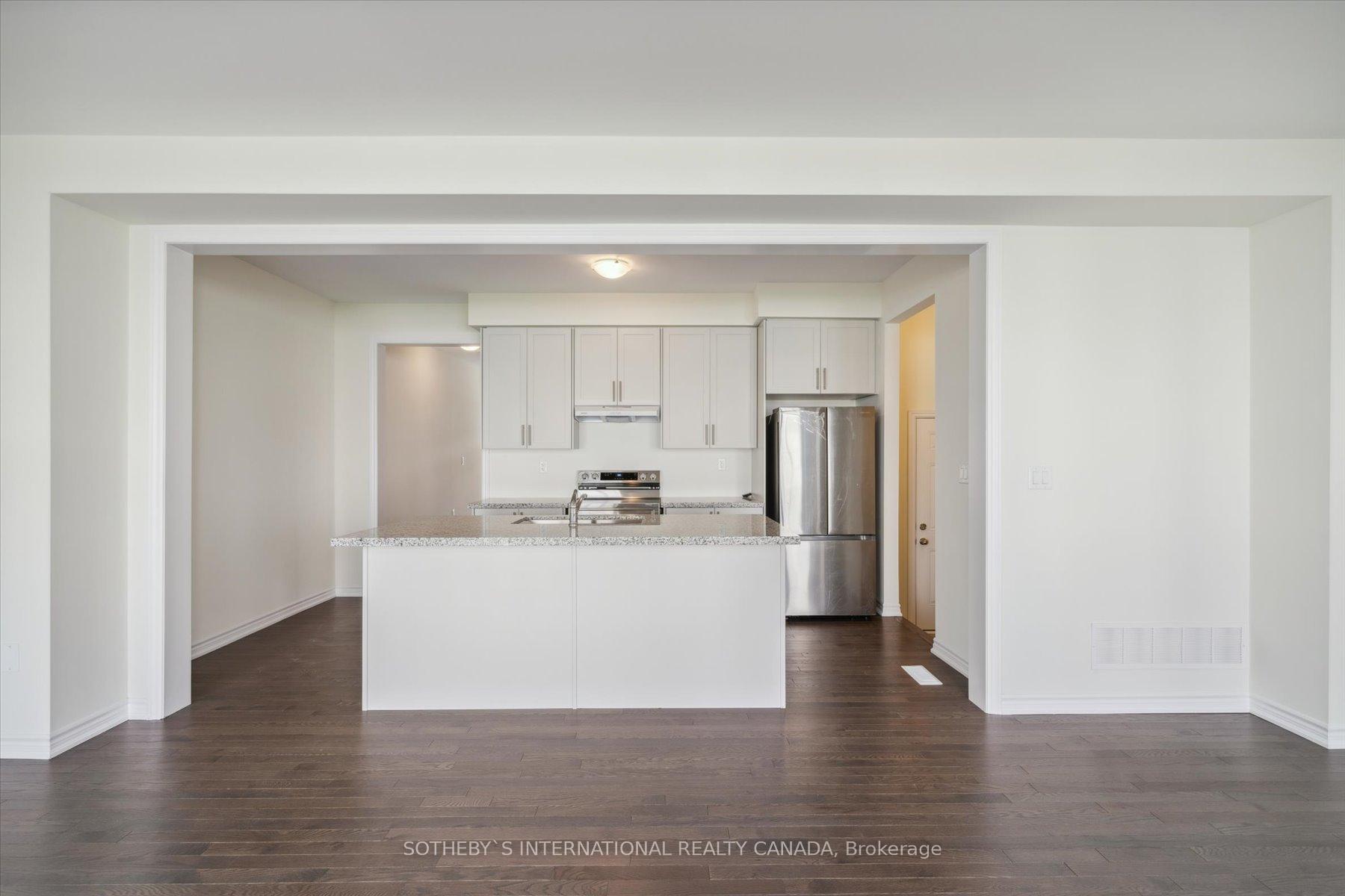 Photo 7 of 16 Fish Drive, Aurora, Bayview Northeast — HOMEH