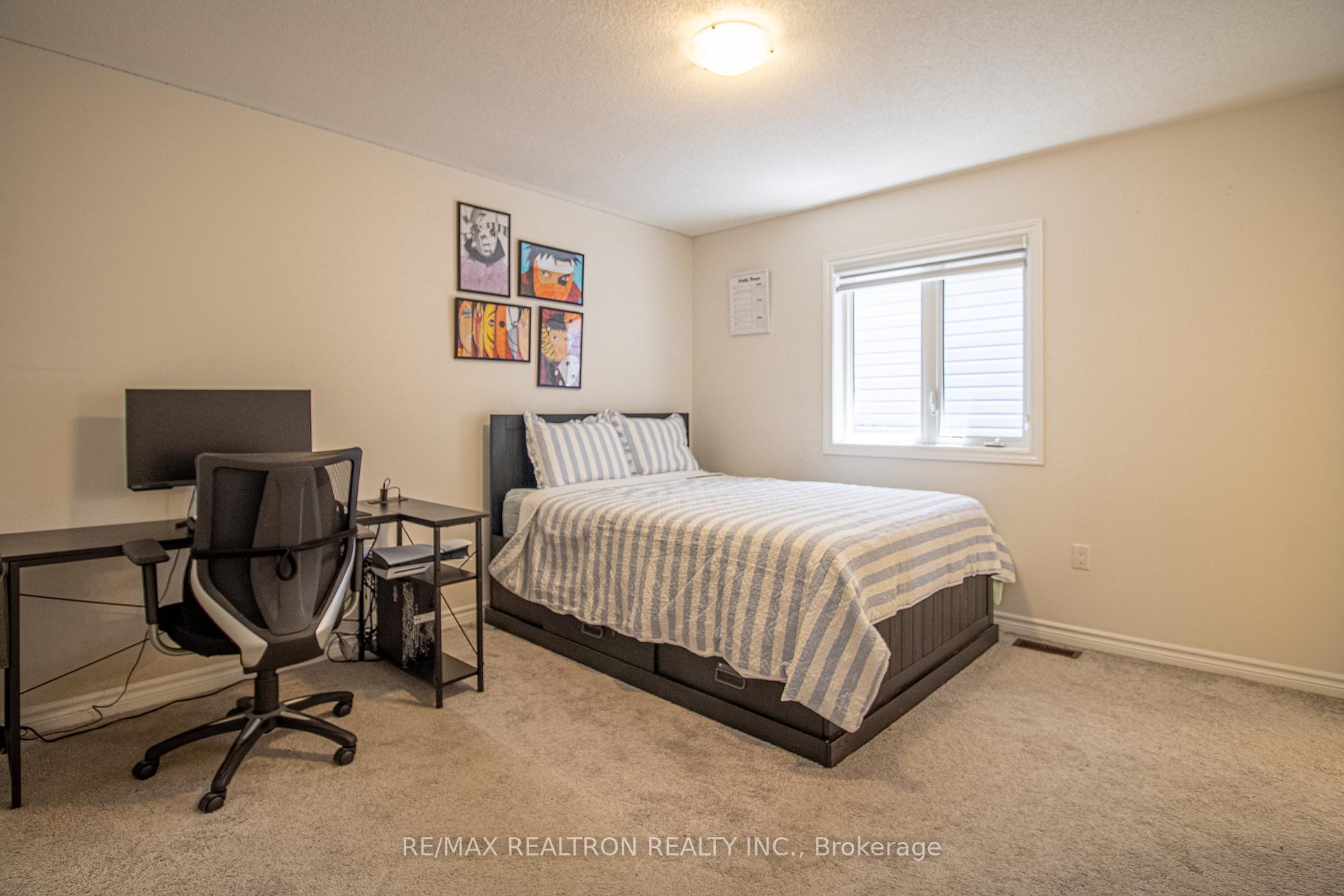 Photo 28 of 32 Crombie Street, Clarington, Bowmanville — HOMEH