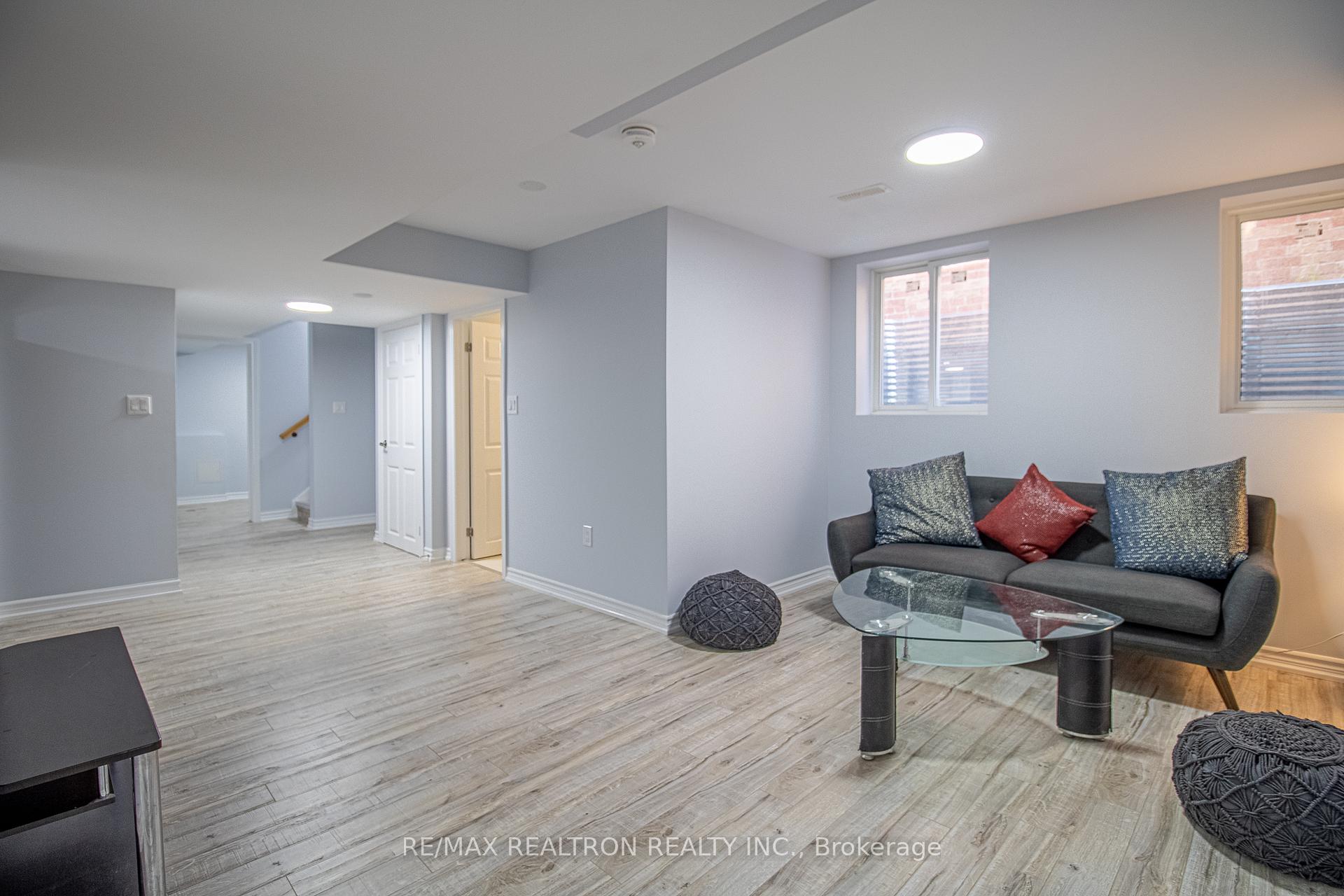 Photo 39 of 32 Crombie Street, Clarington, Bowmanville — HOMEH