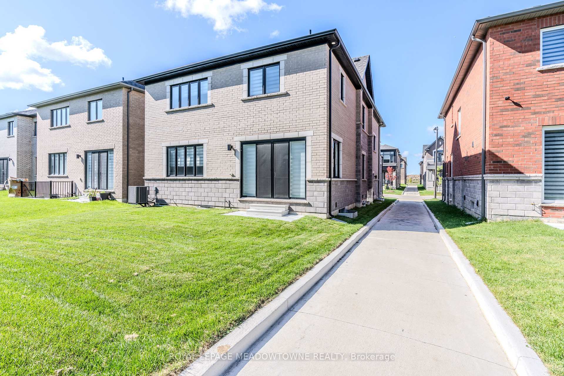 Photo 35 of 17 Gatherwood Terrace, Caledon, Rural Caledon — HOMEH