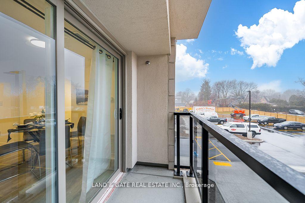 Photo 11 of Unit 302, 976 Simcoe Street N, Oshawa, Centennial — HOMEH