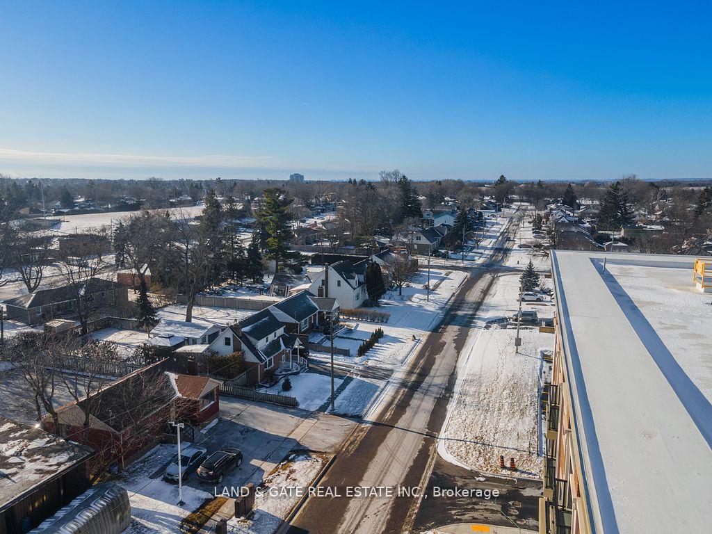Photo 22 of Unit 302, 976 Simcoe Street N, Oshawa, Centennial — HOMEH