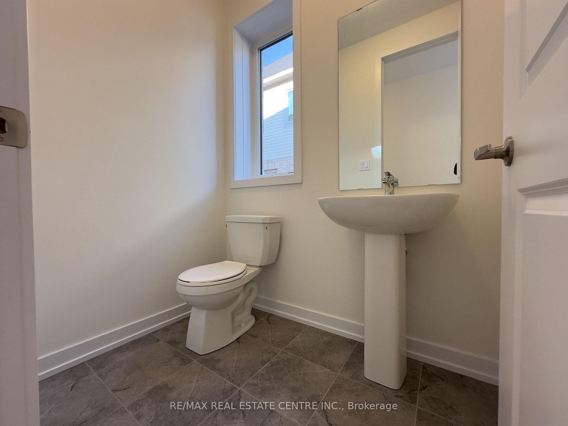 Photo 4 of 60 Moss Drive, Cambridge — HOMEH