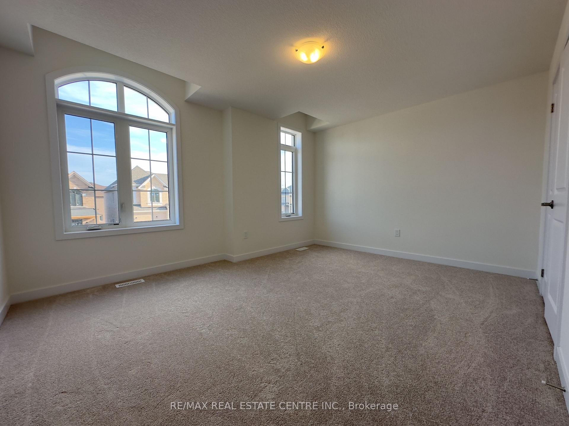 Photo 17 of 60 Moss Drive, Cambridge — HOMEH