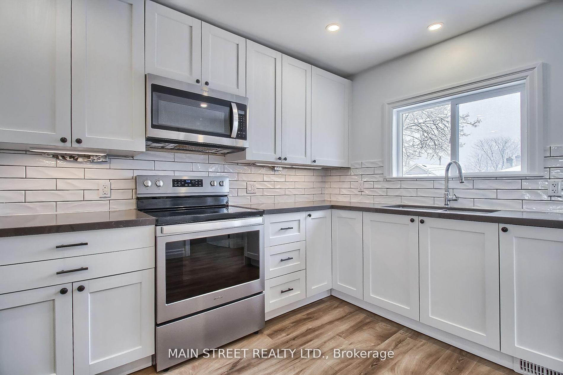 Photo 6 of Unit A, 27 Jacksons Point Avenue, Georgina, Sutton & Jackson's Point — HOMEH