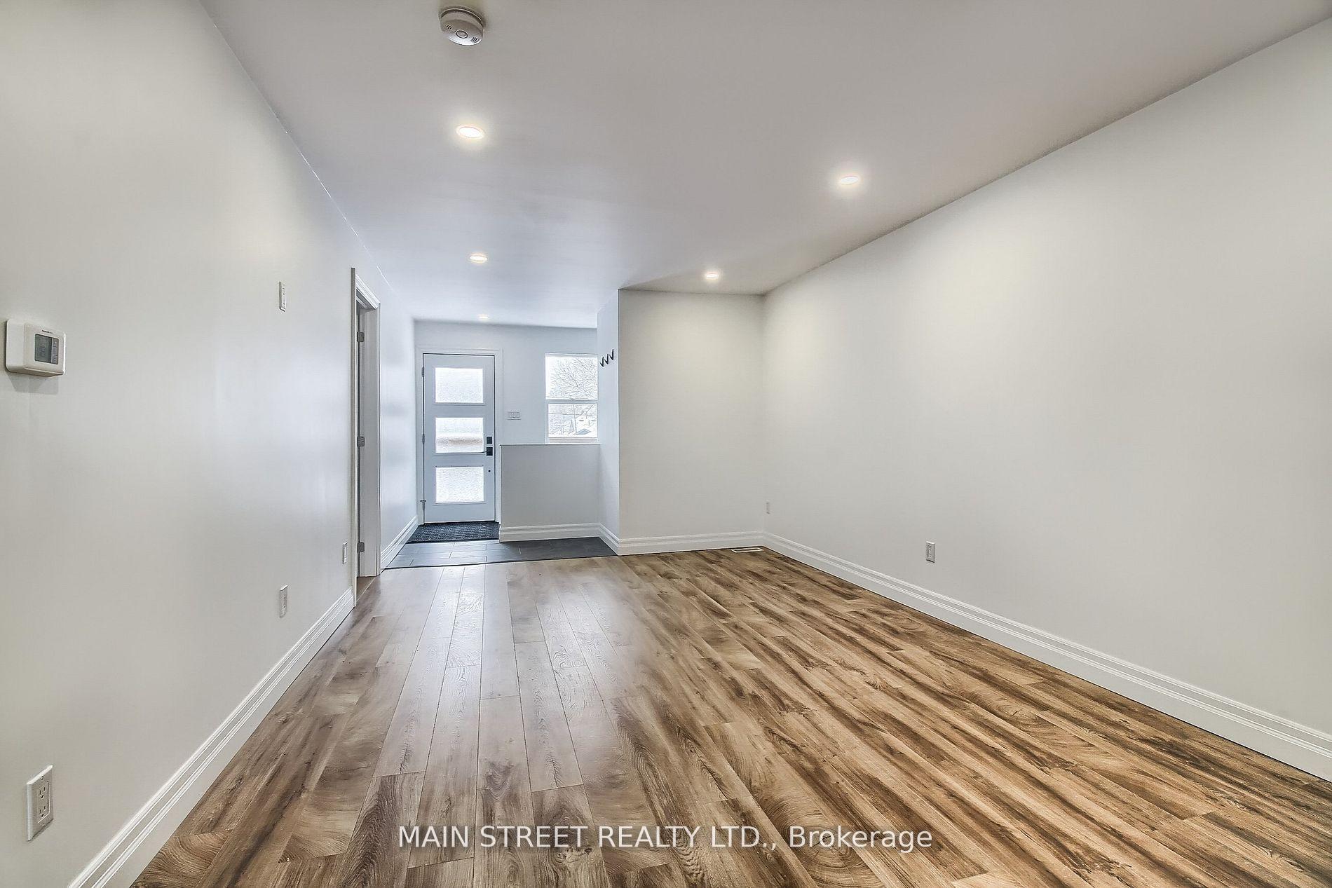 Photo 9 of Unit A, 27 Jacksons Point Avenue, Georgina, Sutton & Jackson's Point — HOMEH