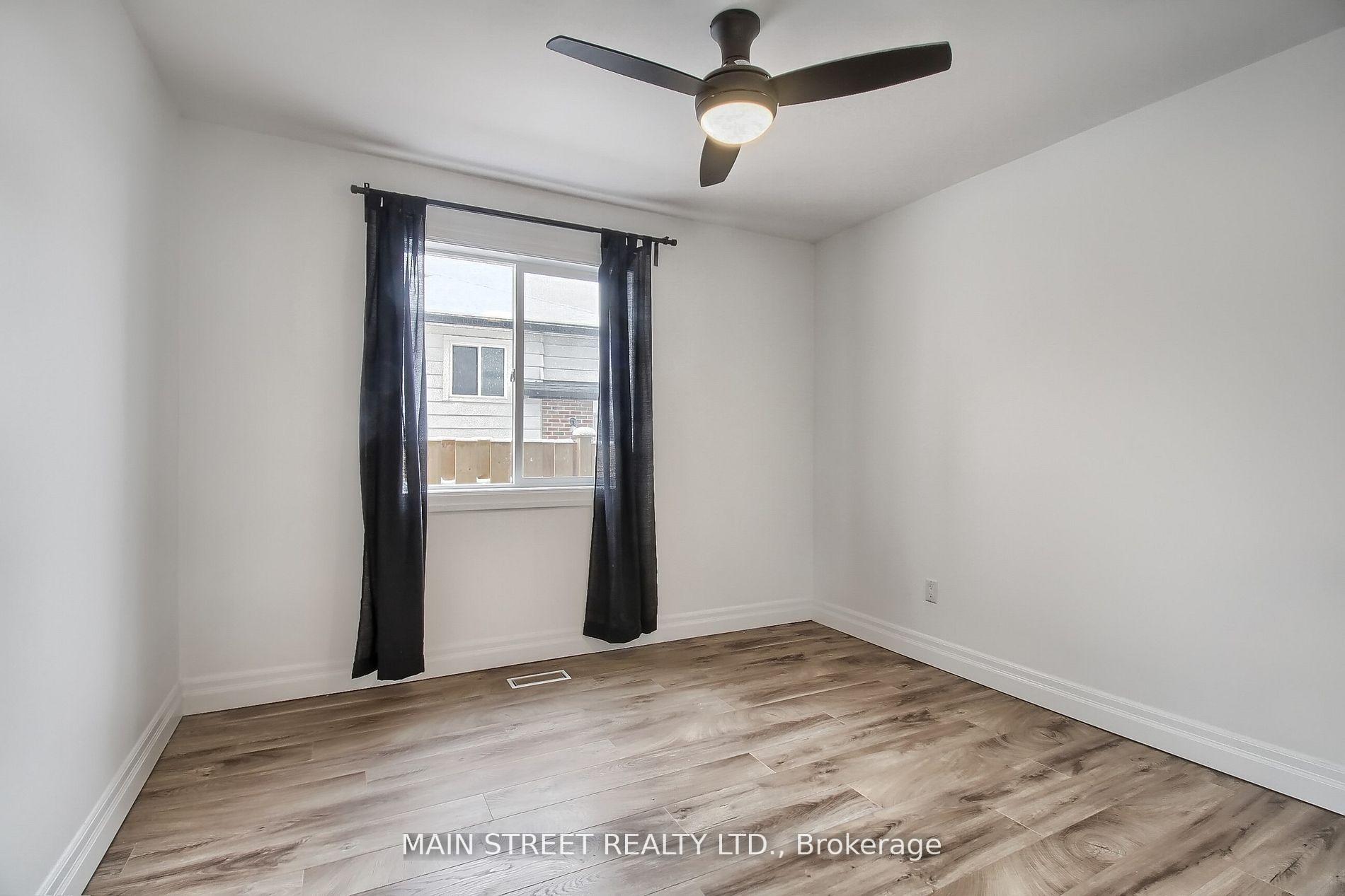 Photo 8 of Unit A, 27 Jacksons Point Avenue, Georgina, Sutton & Jackson's Point — HOMEH