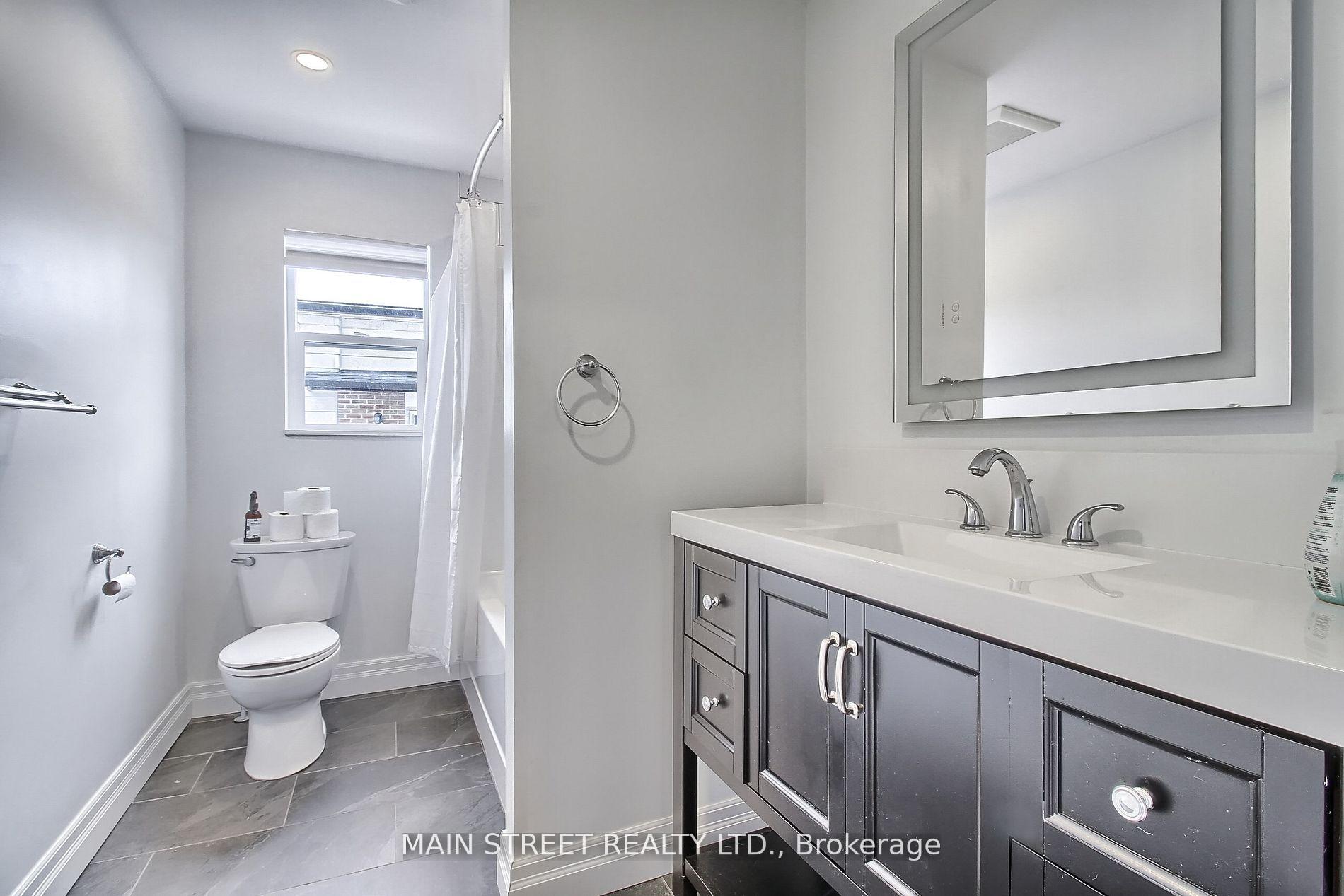 Photo 13 of Unit A, 27 Jacksons Point Avenue, Georgina, Sutton & Jackson's Point — HOMEH