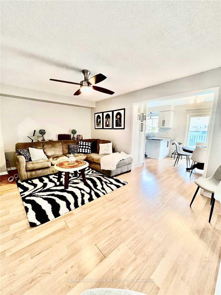 Photo 3 of 96 Benjamin Hood Crescent, Vaughan, Patterson — HOMEH