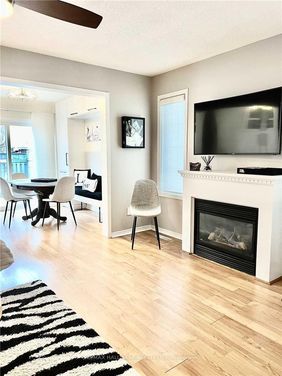 Photo 2 of 96 Benjamin Hood Crescent, Vaughan, Patterson — HOMEH