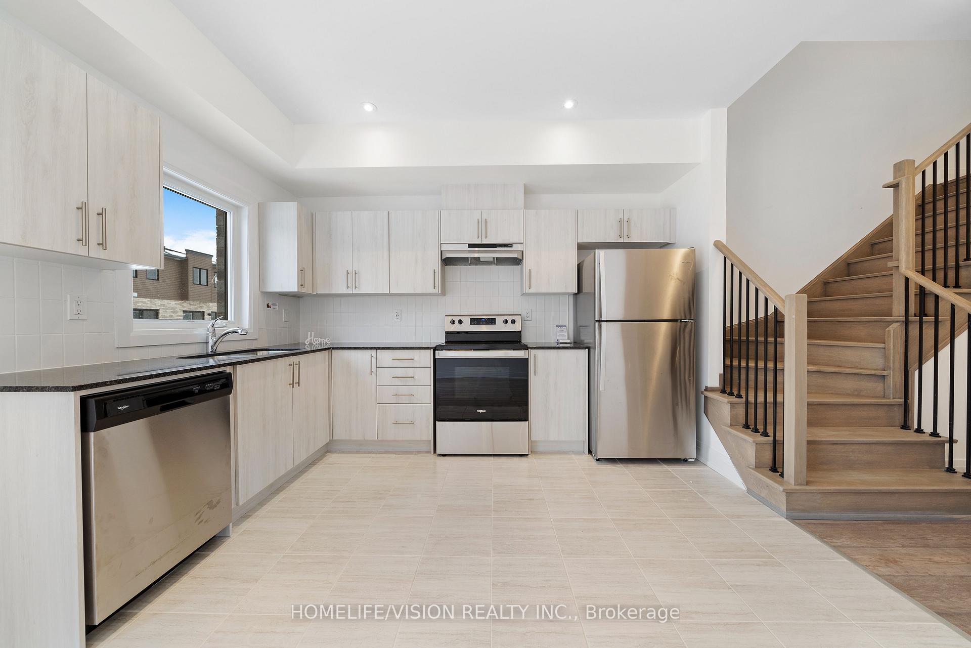 Photo 6 of 151 Gateland Drive, Barrie, Painswick South — HOMEH