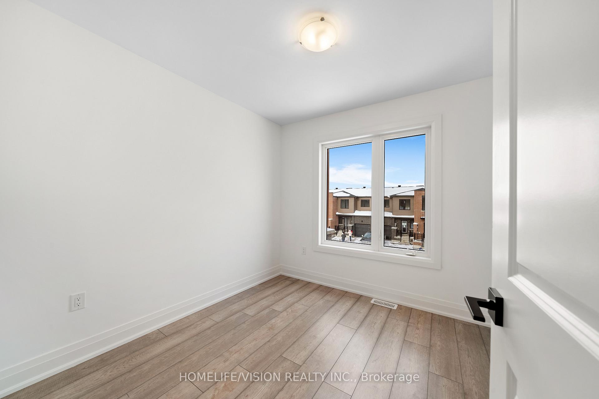 Photo 20 of 151 Gateland Drive, Barrie, Painswick South — HOMEH