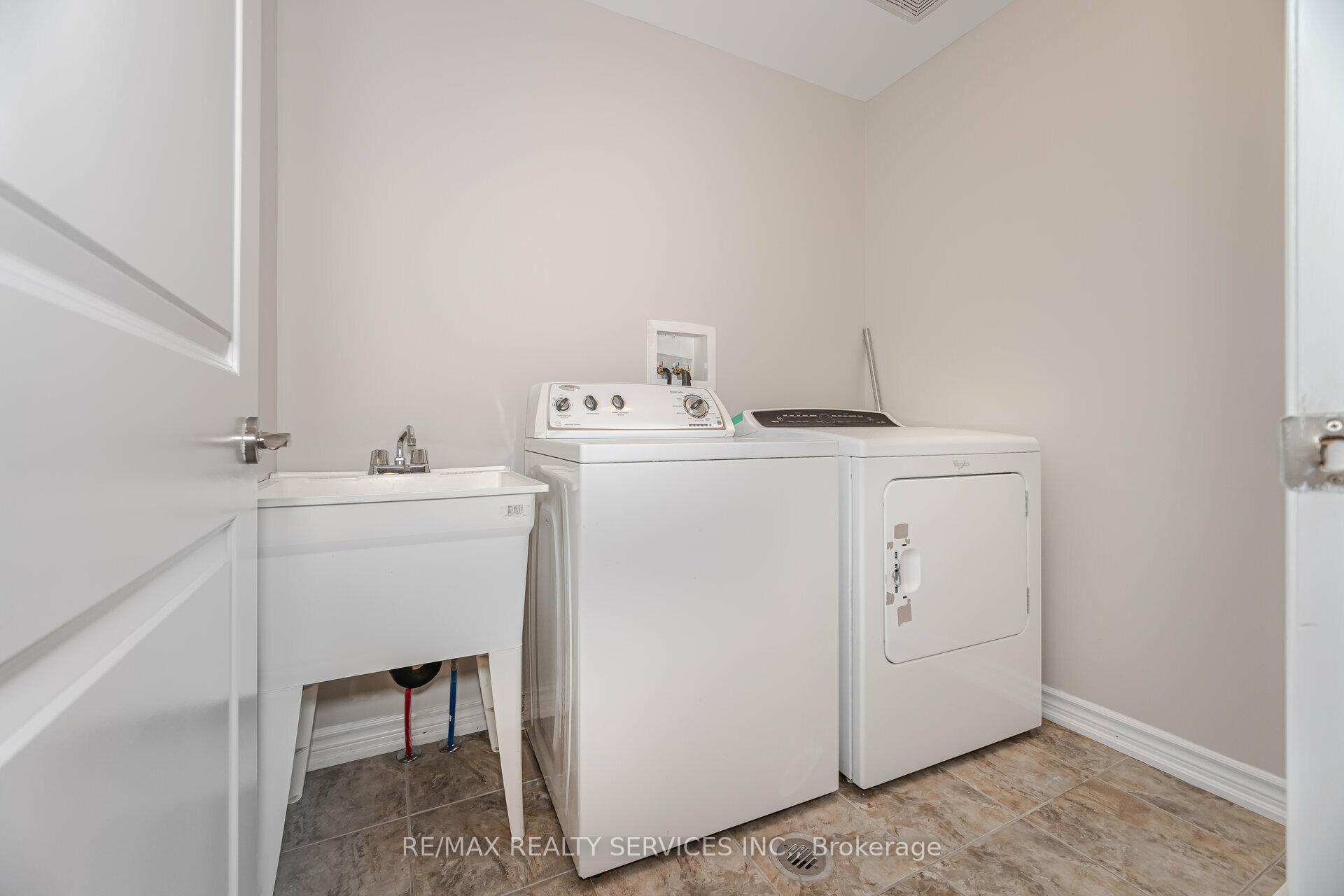 Photo 39 of 296 Remembrance Road, Brampton, Northwest Brampton — HOMEH