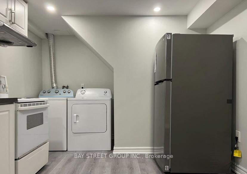 Photo 8 of 116 Burwell Crescent, Markham, Raymerville — HOMEH