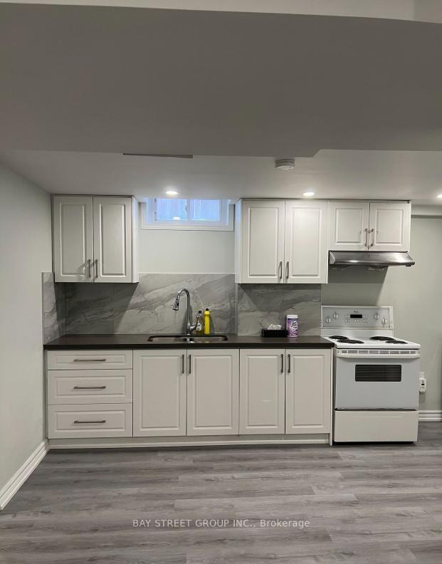Photo 10 of 116 Burwell Crescent, Markham, Raymerville — HOMEH