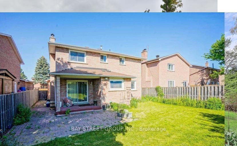 Photo 12 of 116 Burwell Crescent, Markham, Raymerville — HOMEH